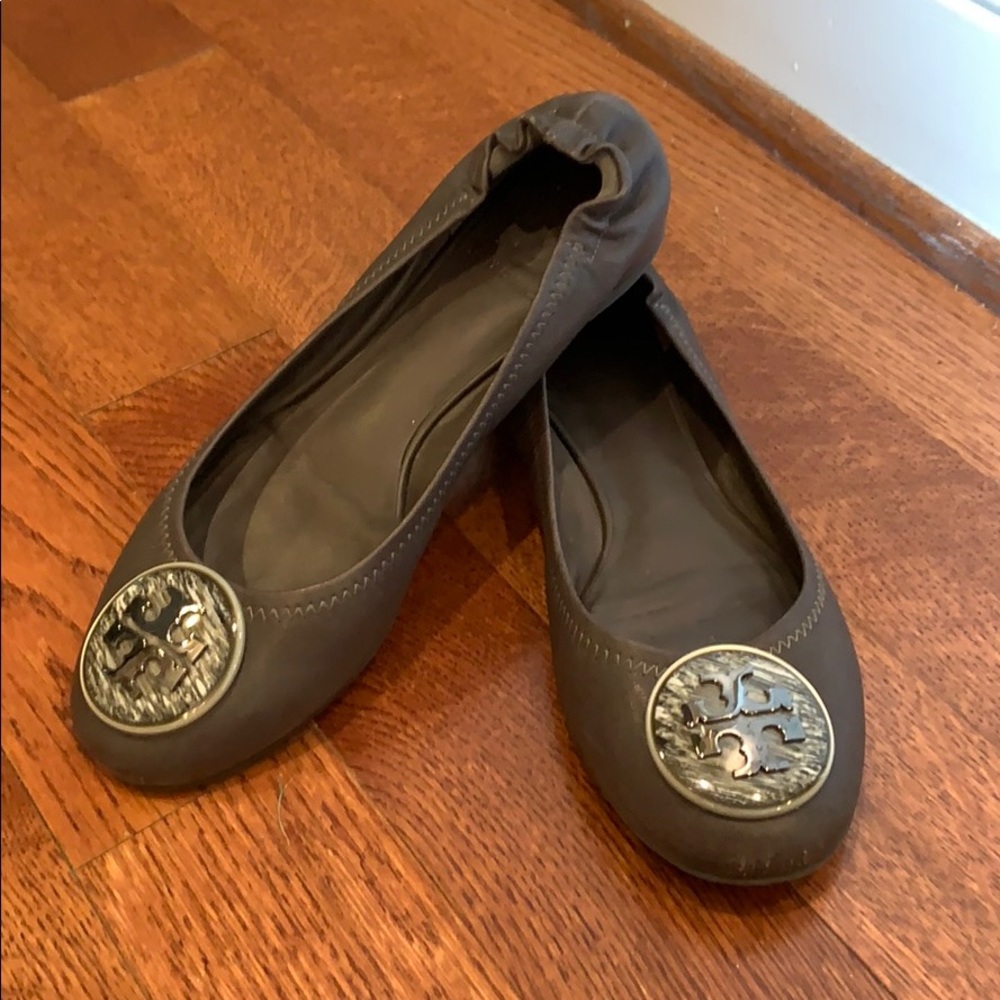 Tory Burch Reva flats, Grey leather, Size 8.5